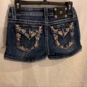 Miss me signature shorts size 27